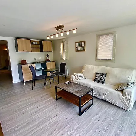 De Pech De Monfabes בית נופש