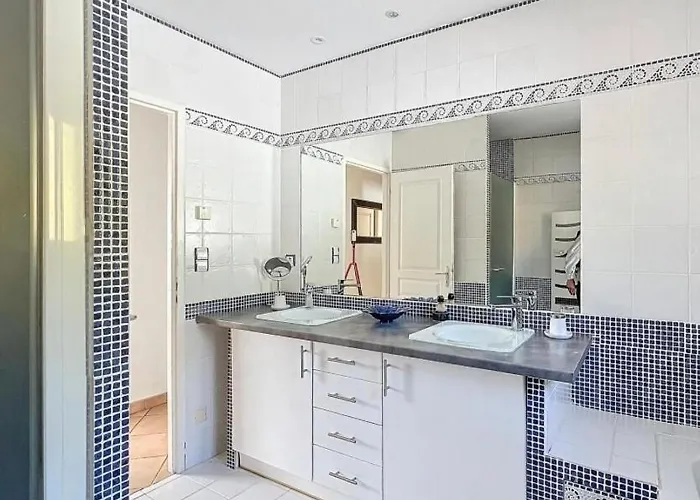 De Pech De Monfabes *